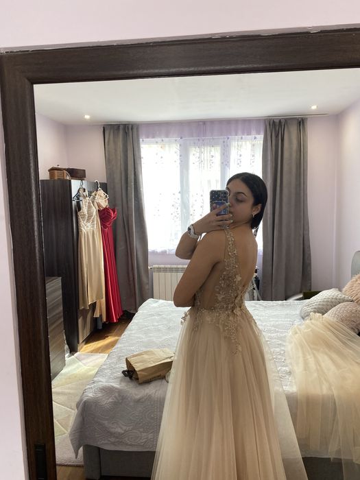 Бална рокля.