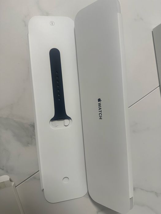 продам apple watch 8