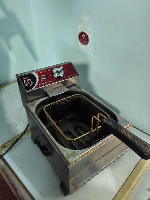 профессиональной настольной электрической фритюрницей Işıkgaz