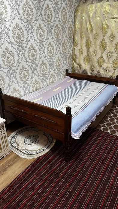 Спальный кровать