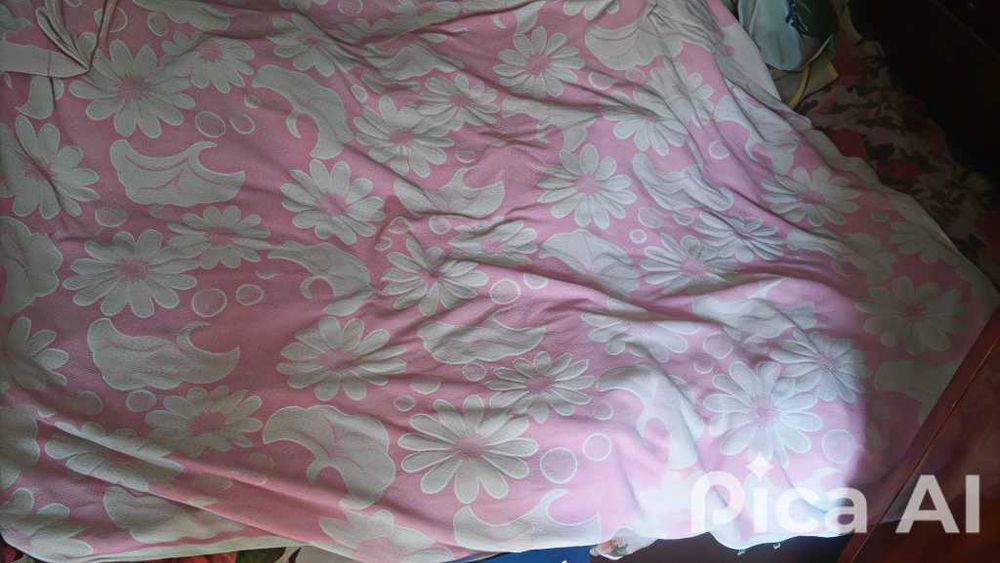 Продам большое банное полотенце 185см×140см.Б/у.