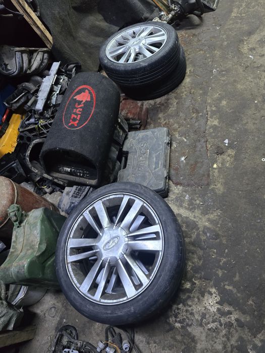 Продам титанки на ваз с шинами размер 16