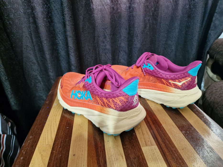 Adidasi HOKA Challenger ATR 7