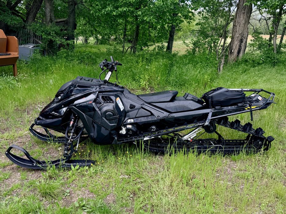 Snowmobil ski doo turbo 164 cm 2023