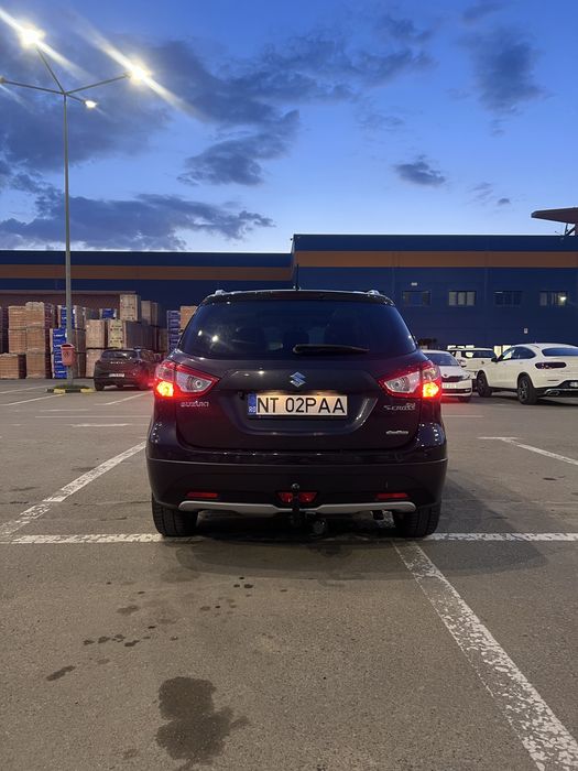 Vand/ schimb Suzuki S Cross   4x4
