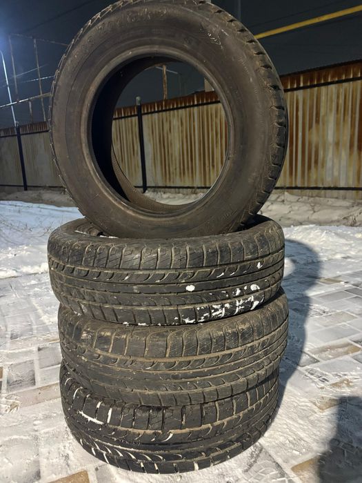 Продам комплект летних шин