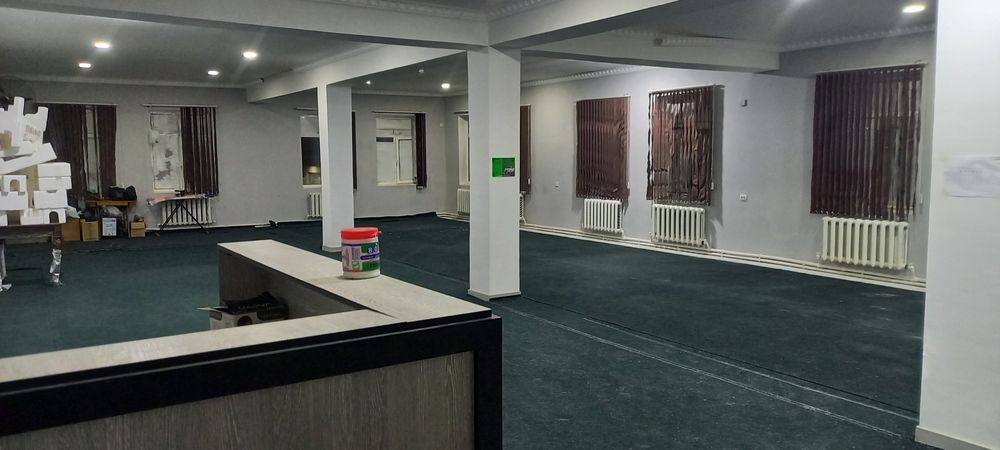 Урганч шахри Чолиш бозор рупарасида жойлашган дукон  сотилади