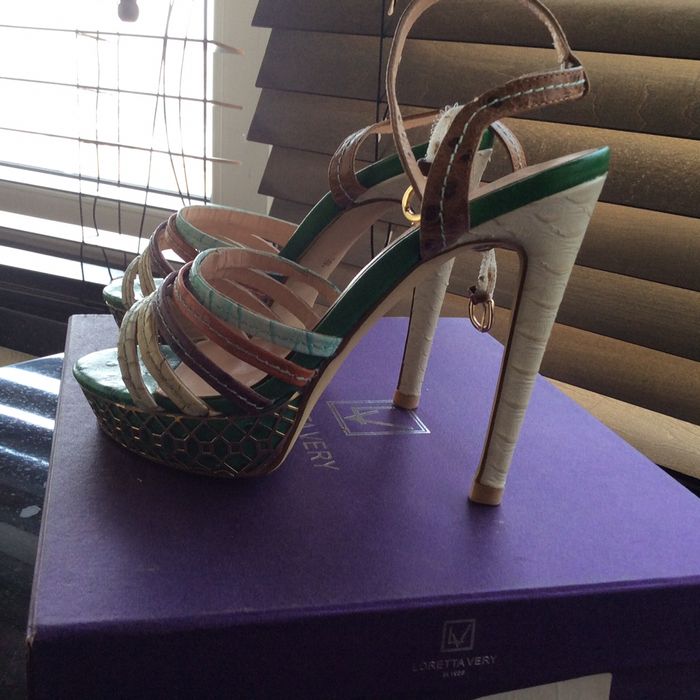 Продаю босоножки