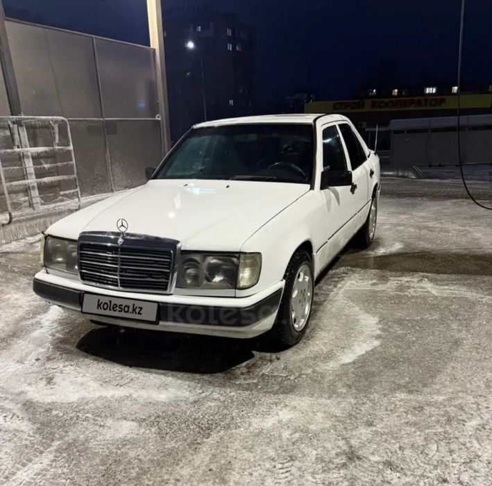 Продаю мерса 124, 2 литра, 111 плита, Газ-бензин