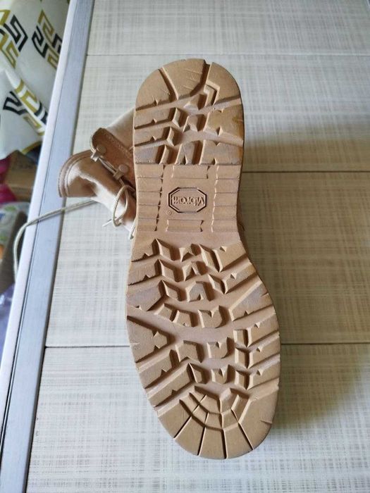 Продаю американские ботинки Belleville Vibram р 43 звоните смело