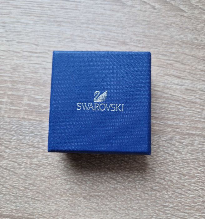 Колие Swarovski ново!