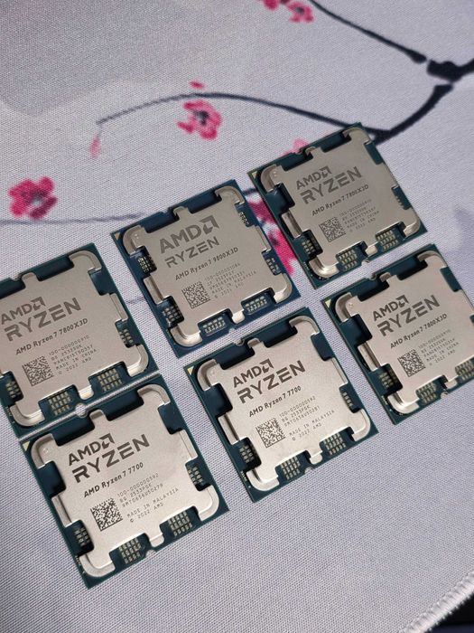 Процессоры Ryzen 7 7800X3D; Ryzen 7 7700 ; Ryzen 7 9800X3D
