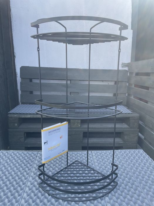 Vand etajera pentru baie pe colț