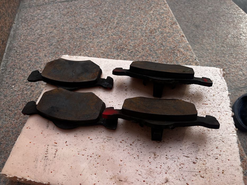 Тормозные колодки Mazda Tribute