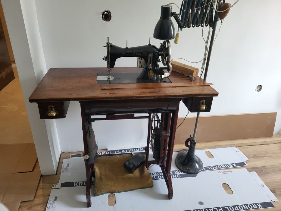 Masina de cusut Lada