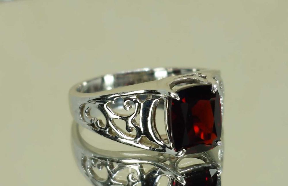 Inel  Argint 925 & Granat Almandin Natural