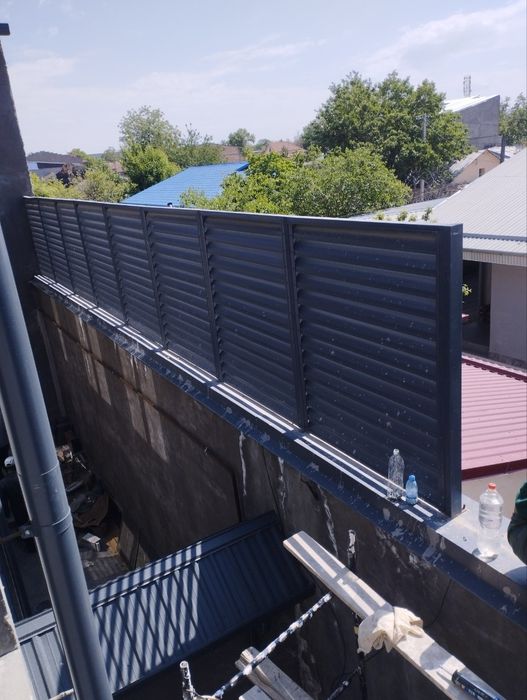 Жалюзи, заборы.  Изготовление металический заказов.