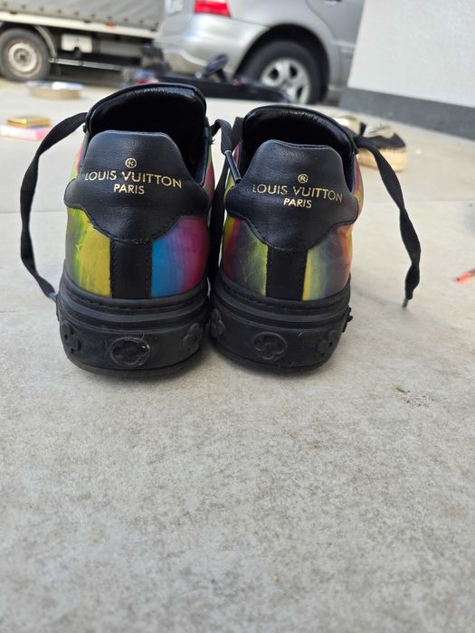 Vand adidași Louis Vuitton,  purtati de cateva ori. Mărimea 37,