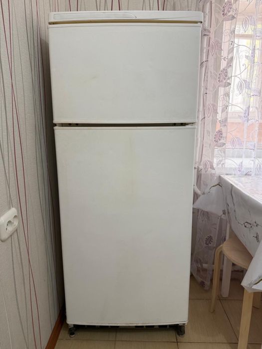 Холодильник рабочий