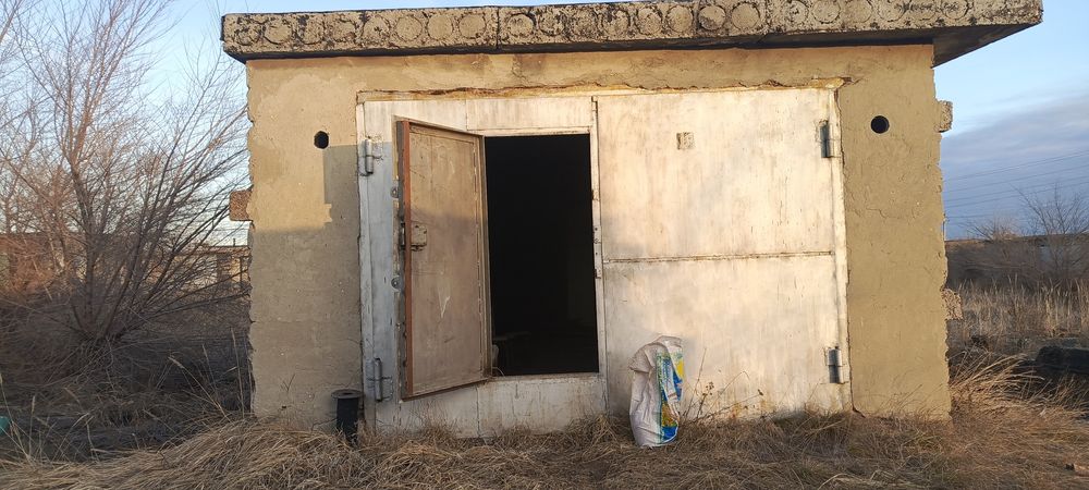 Продаю гараж в 13 общество