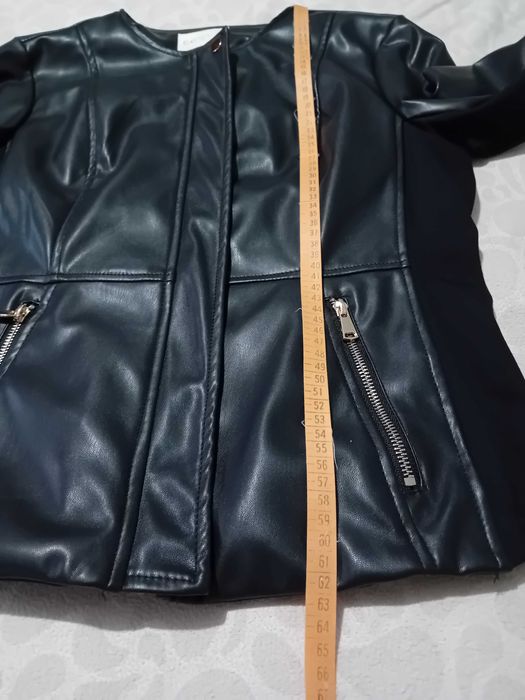 Дамско вталено кожено яке