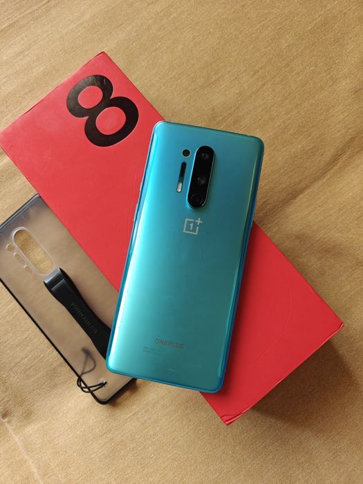 One plus 8 pro, 12/256 Гб