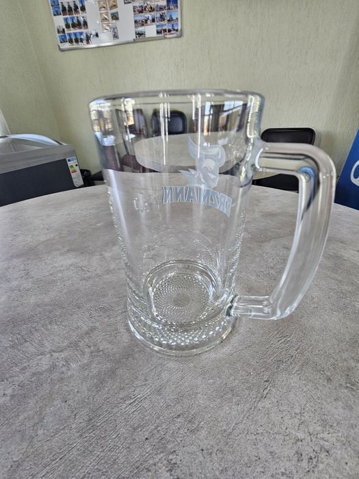 Пивные бокалы...