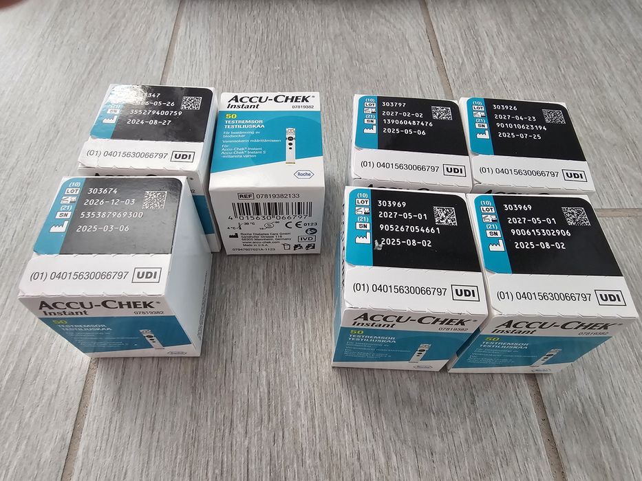 Accu chek instant teste glicemie