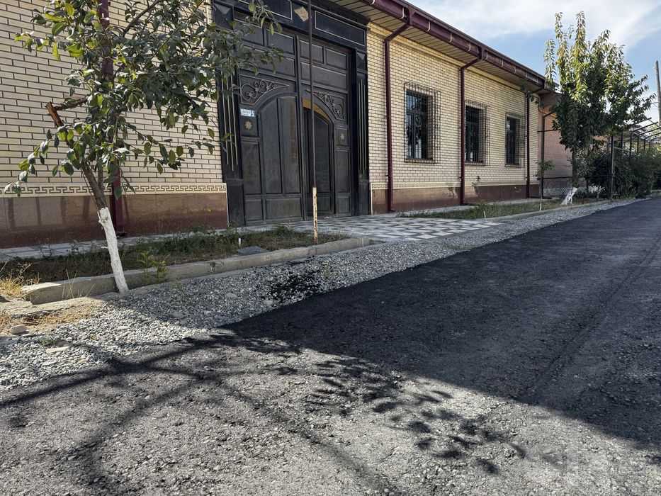 Жомбой центрда ховли сотилади