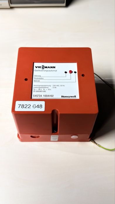 Automat Viessmann 7822 648 Honeywell S4572A 1004V02 – comandă arzător pe gaz, 230V, NOU