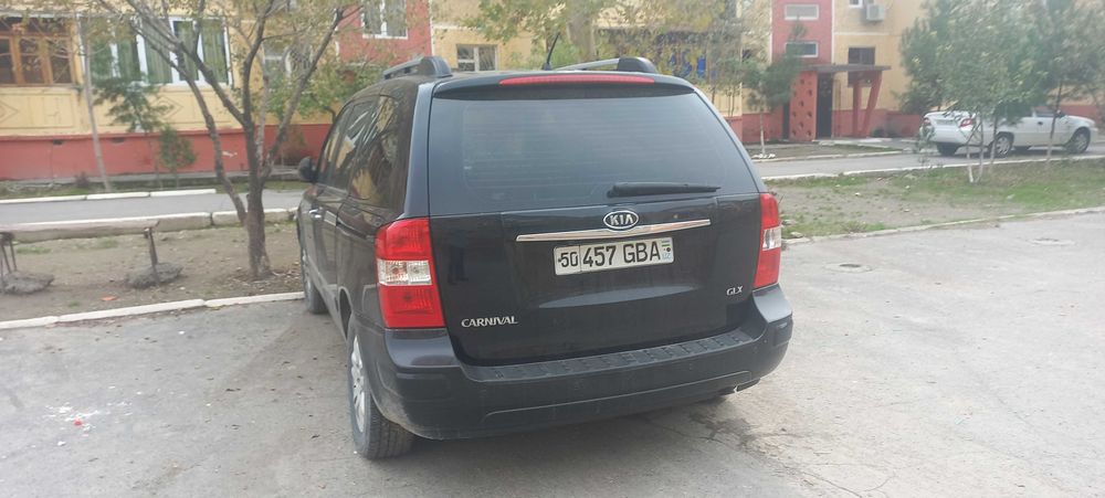 Kia carnival. Сотилади