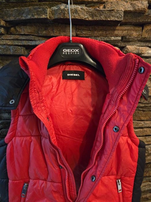 Детски елек Diesel 10-12 г. / 100 % Оригинален / Перфектно състояние