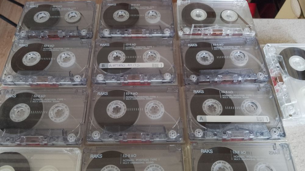 Casete audio Raks, imprimate cu muzica buna.
