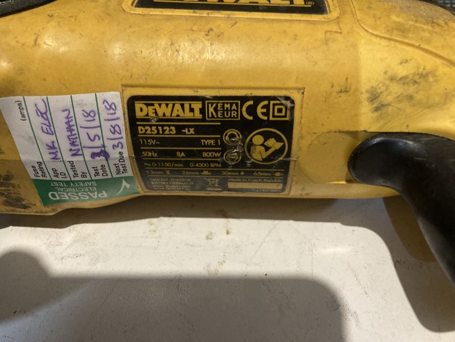 Rotopercutor Dewalt D25123 800w Alimentare 110w cu Defect