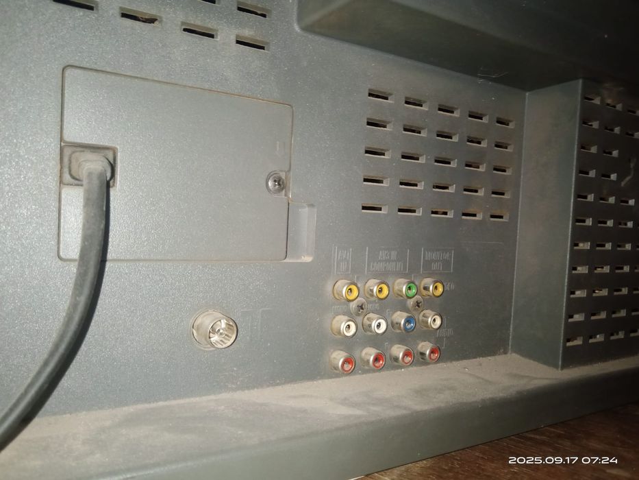 Продам старый но надёжный телевизор