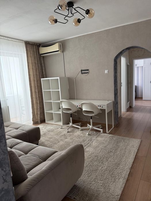 Inchiriez Apartament cu 3 Camere Central, Podu Ros