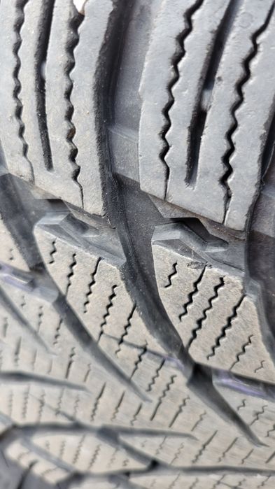 Продавам зимни гуми Nokian  в отлично състояние!