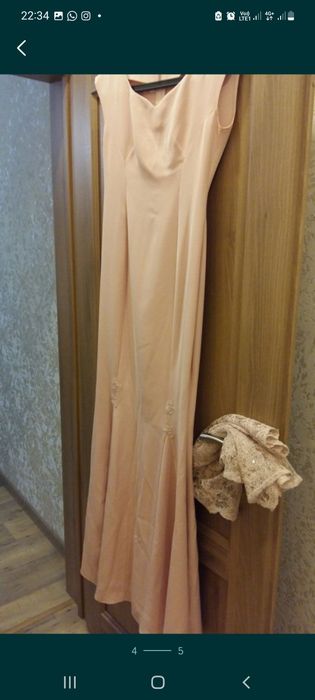 Вечернее платье в отличном состоянии