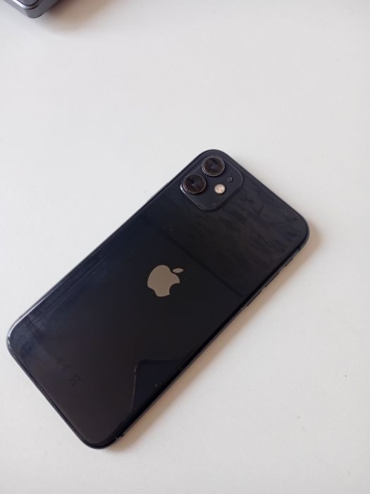 Продам Iphone 11