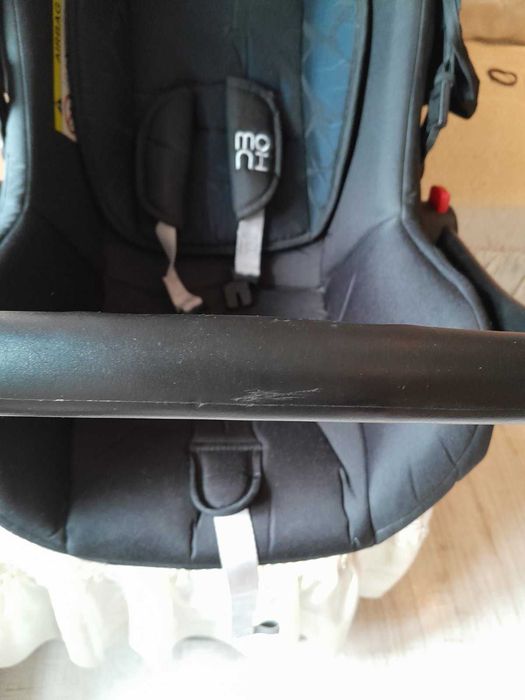 Столче/ кошница за кола Мони гала премиум