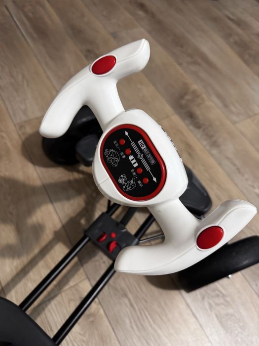 Детский электромобиль