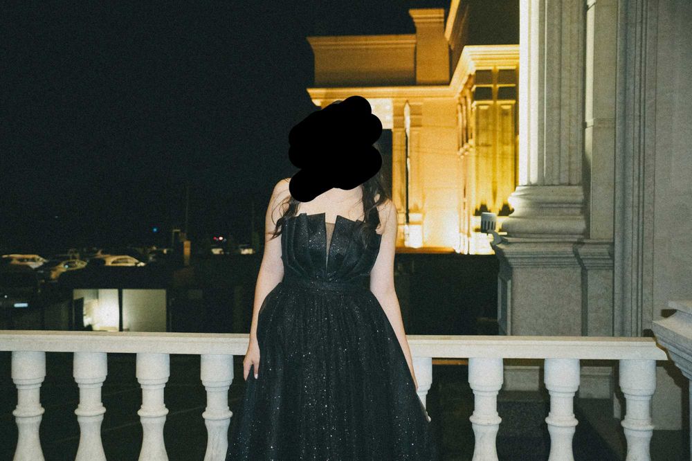 Вечернее чёрное платье