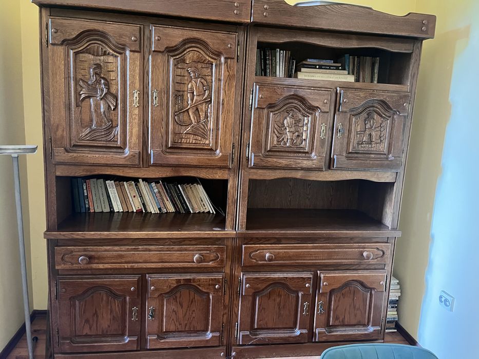 Vand mobilier lemn masiv :stejar