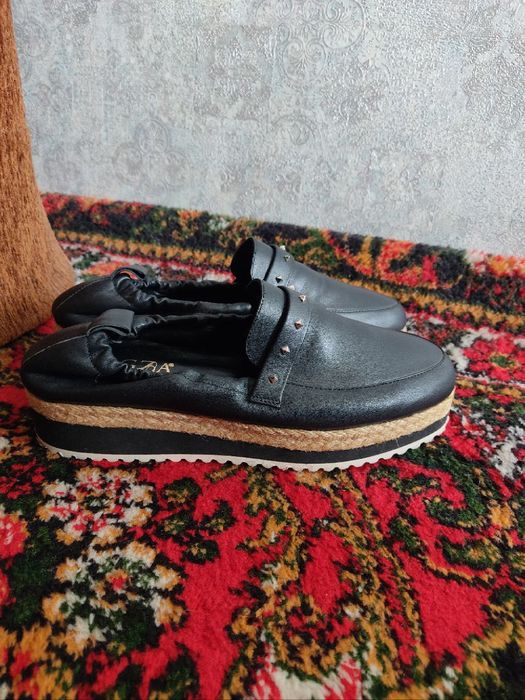 Продаю осенний туфли от фирмы Magza