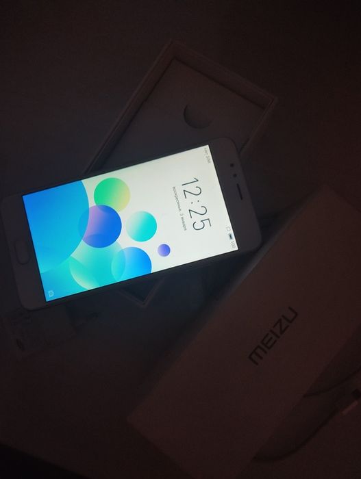 Смартфон Meizu M5s