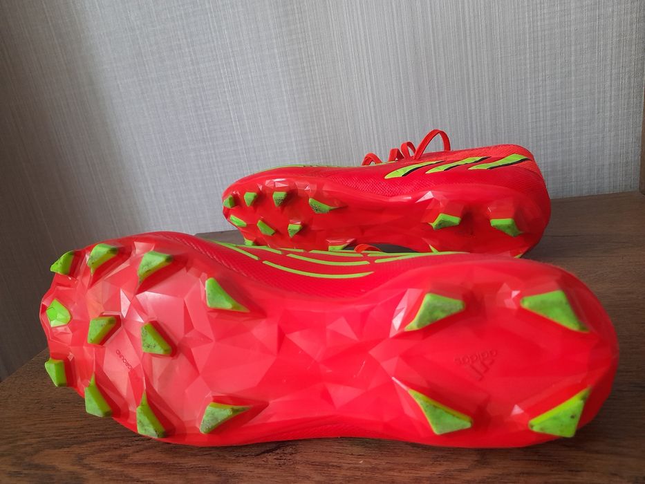 Adidas Predator 44 номер.