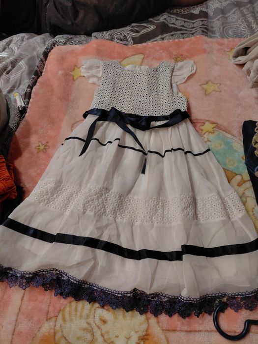 Роклички за принцеси-различни размери