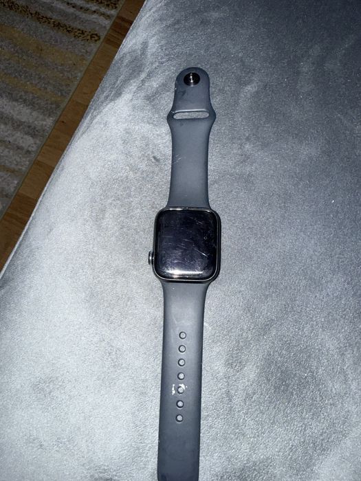 Apple Watch model SE seria a 2-a