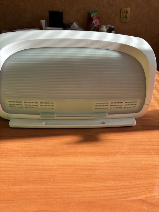 Хлебница Tupperware, пластик