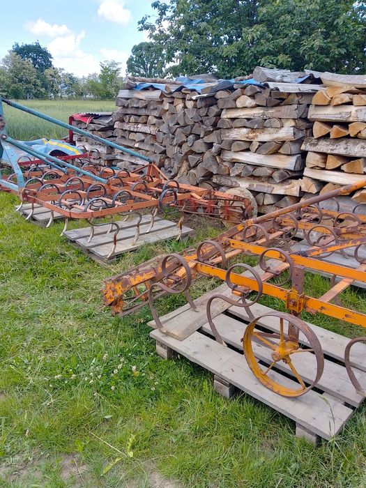Combinator agricol cu tăvălug